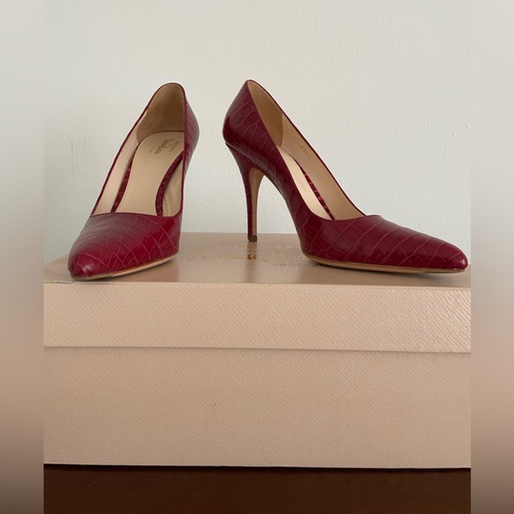 Prada for Neiman Marcus 100th Anniversary Crocodile Pumps Size 38 Retail $4,500 - Picture 2 of 16